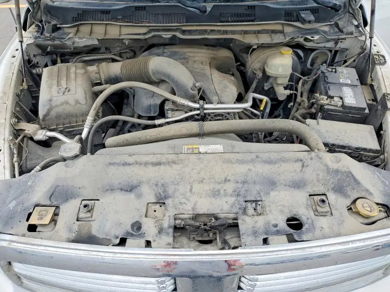 2016 RAM 1500 SLT  