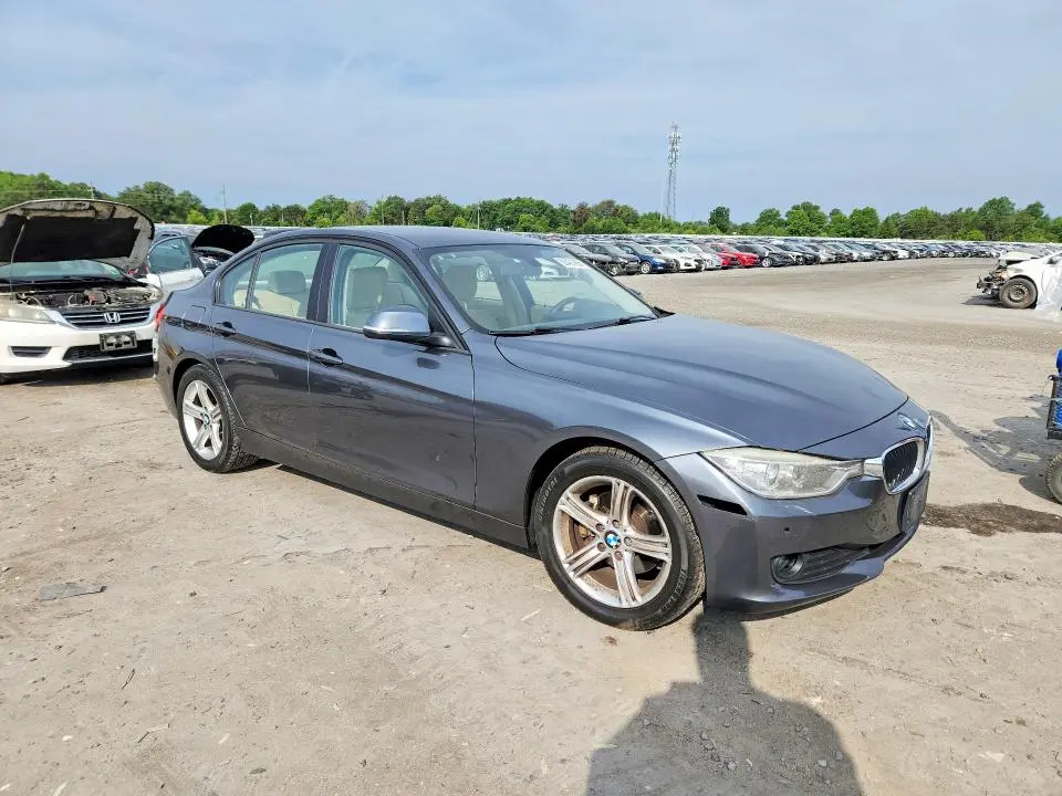 2013 BMW 320 I  