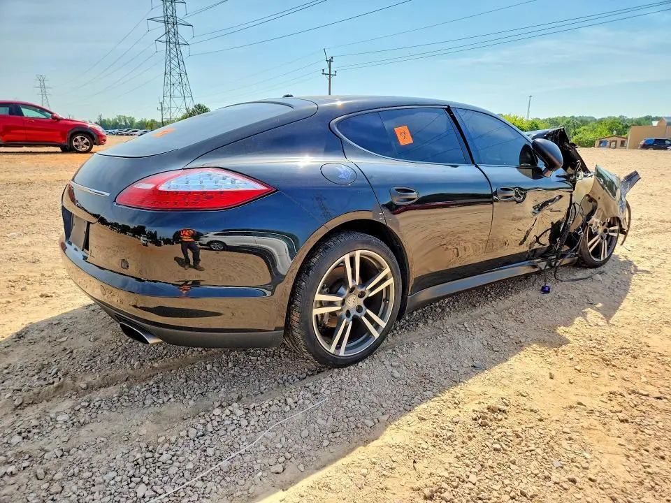 2012 PORSCHE PANAMERA 2  