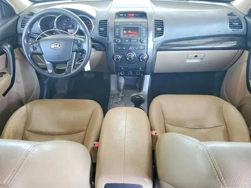 2013 KIA SORENTO LX  