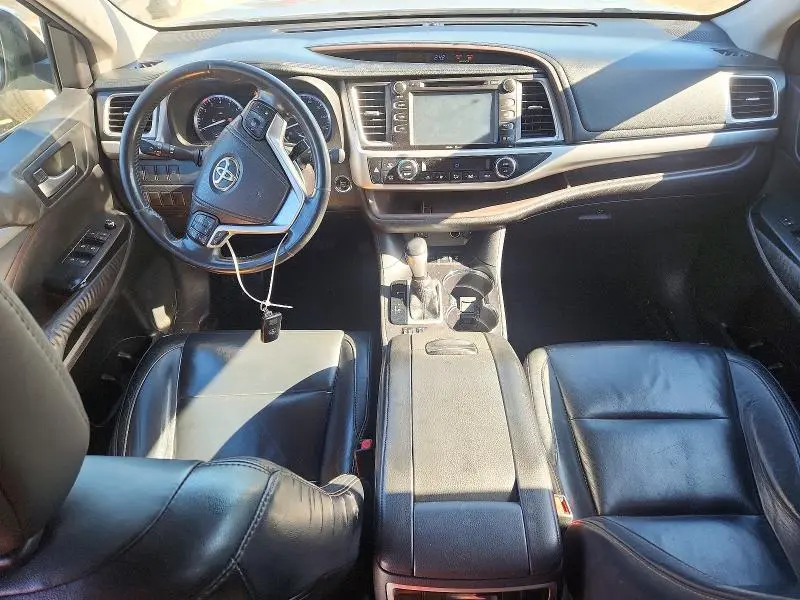 2014 TOYOTA HIGHLANDER XLE  
