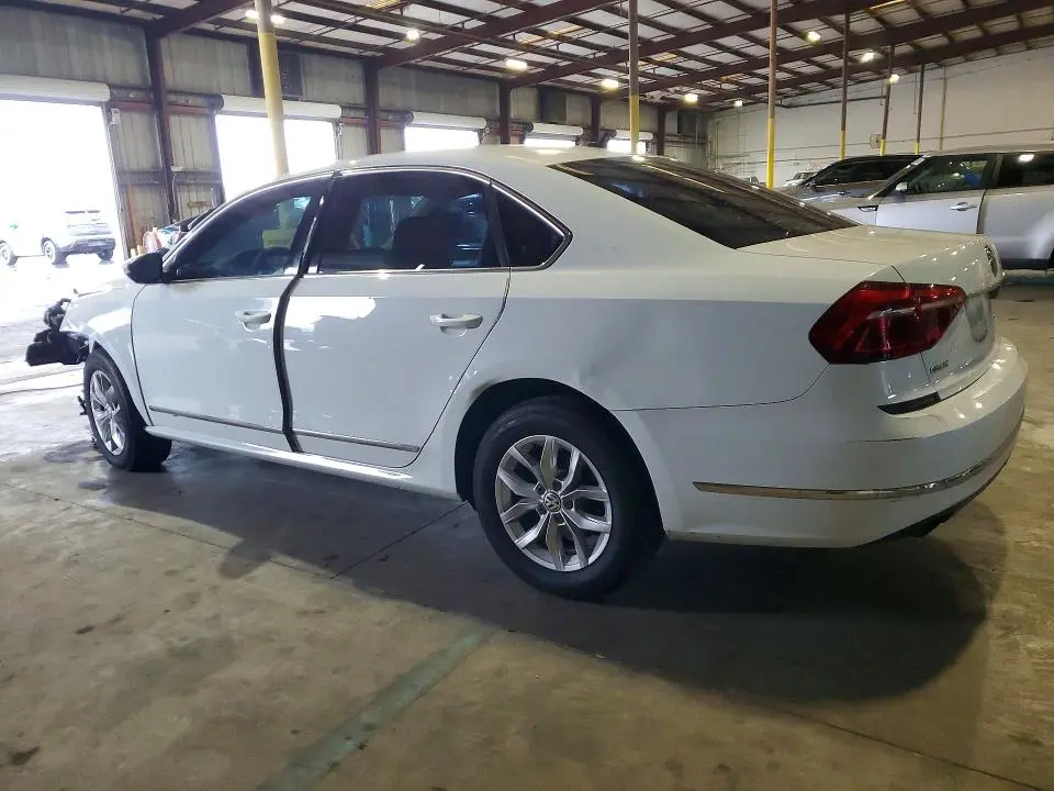 2017 VOLKSWAGEN PASSAT S  