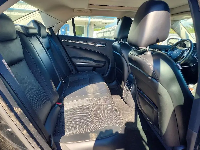 2015 CHRYSLER 300C   