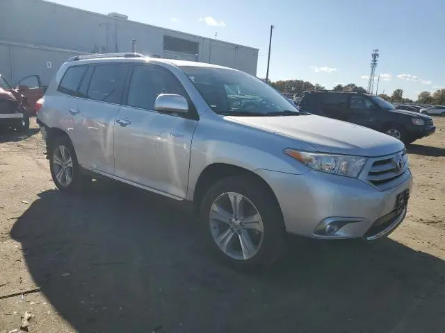 2013 TOYOTA HIGHLANDER LIMITED  