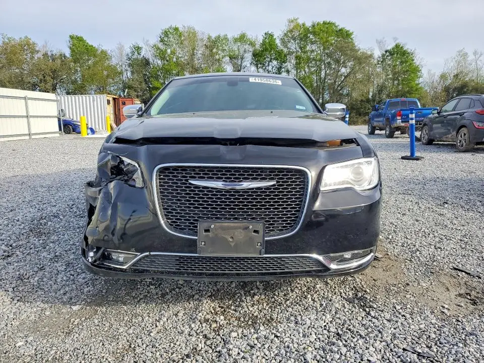 2016 CHRYSLER 300C   