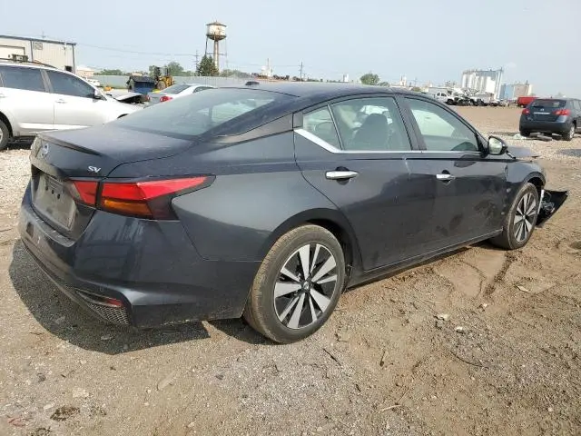 2022 NISSAN ALTIMA SV  