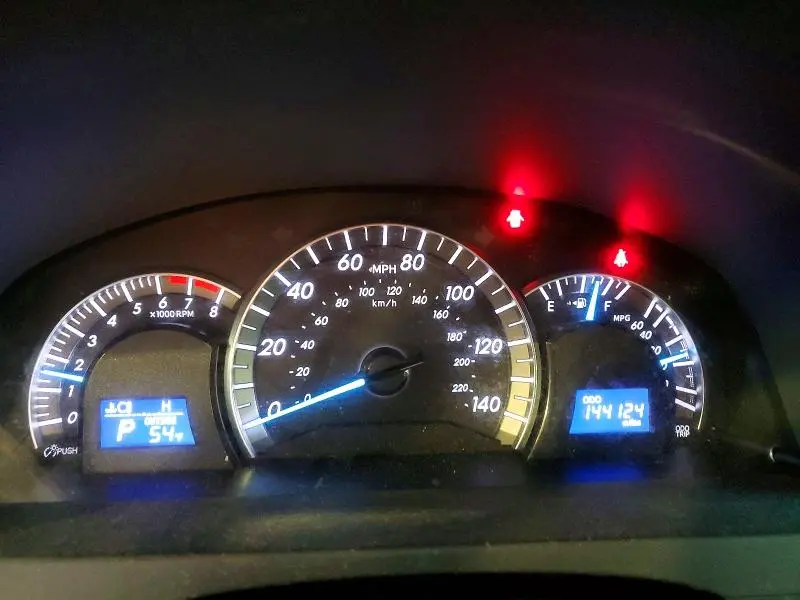 2012 TOYOTA CAMRY SE  