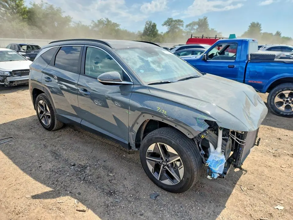 2025 HYUNDAI TUCSON SEL  