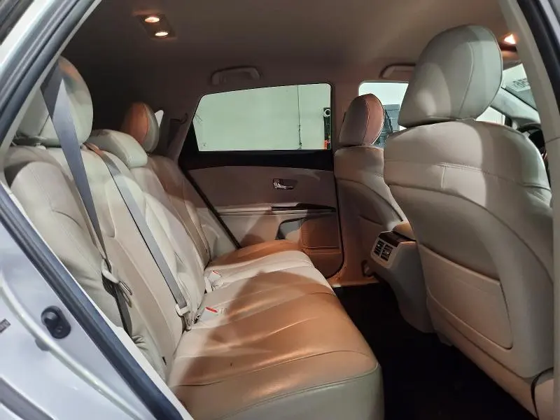 2012 TOYOTA VENZA LE  