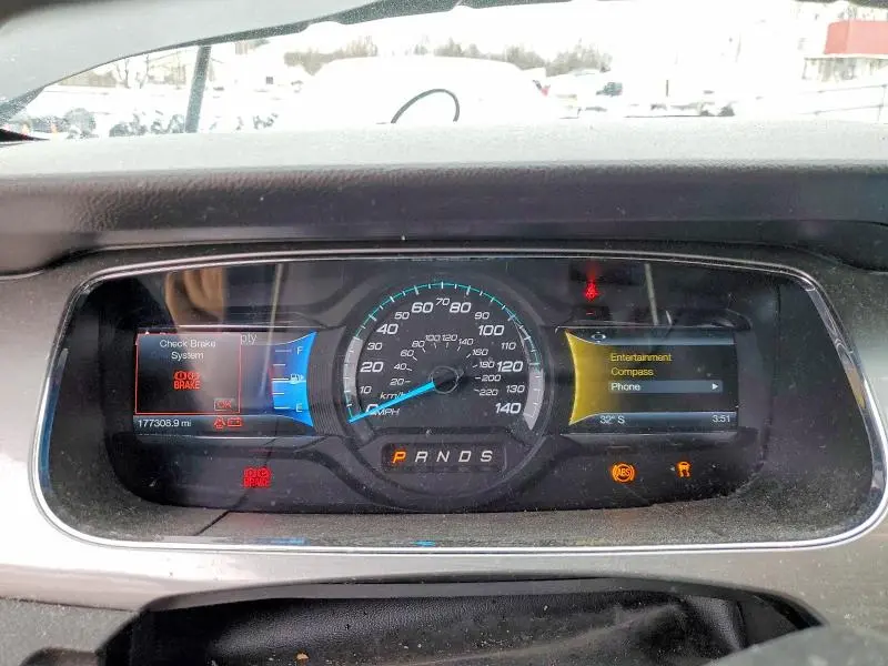 2015 FORD TAURUS SEL  