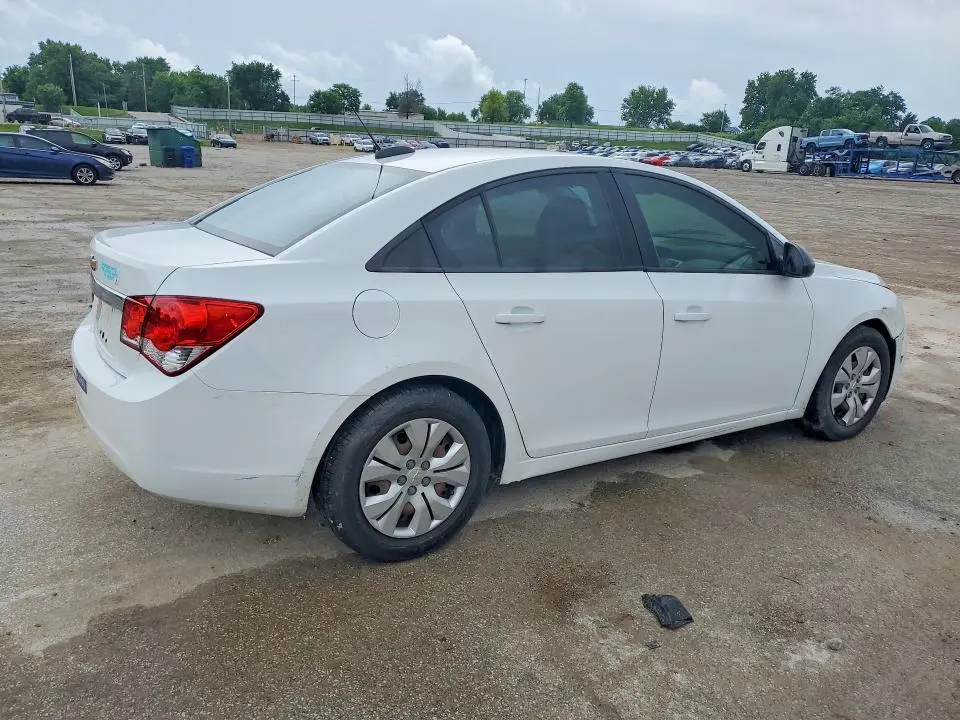 2015 CHEVROLET CRUZE LS  