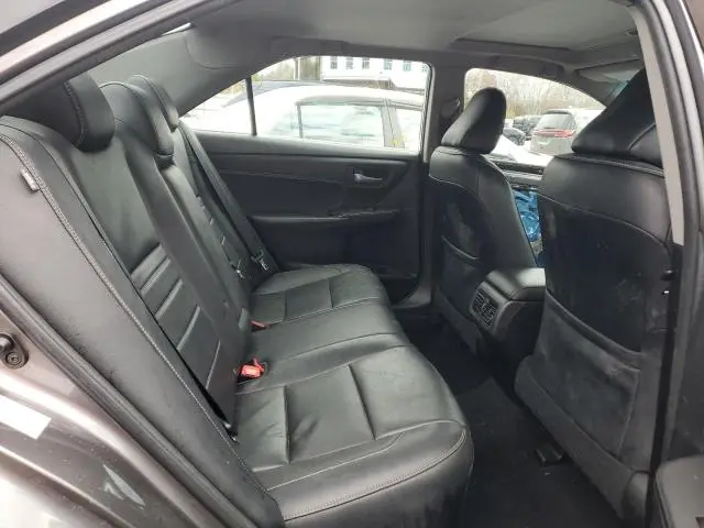 2016 TOYOTA CAMRY LE  