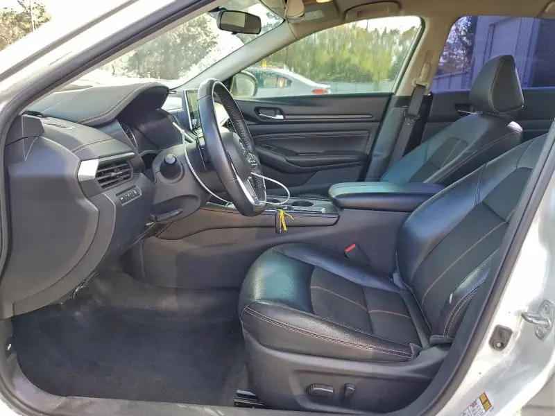 2019 NISSAN ALTIMA SR  