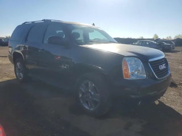 2013 GMC YUKON SLE  