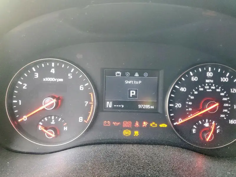 2017 KIA CADENZA PREMIUM  