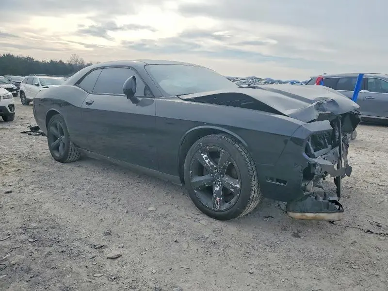 2013 DODGE CHALLENGER SXT  