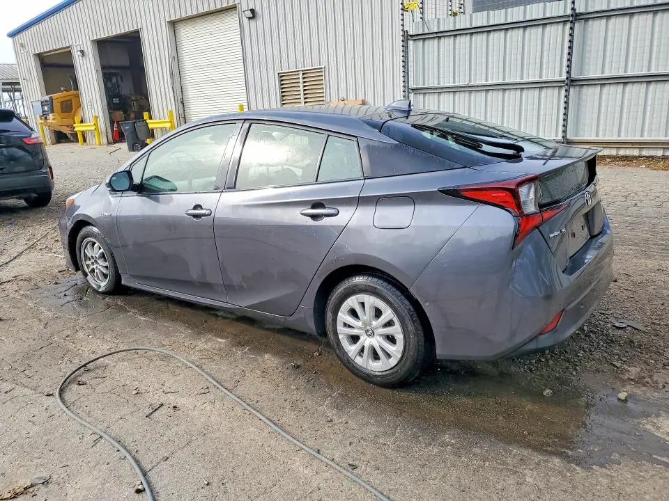 2021 TOYOTA PRIUS LE  