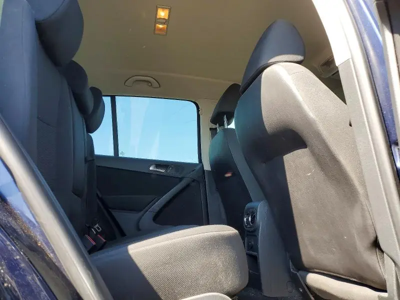 2013 VOLKSWAGEN TIGUAN S  