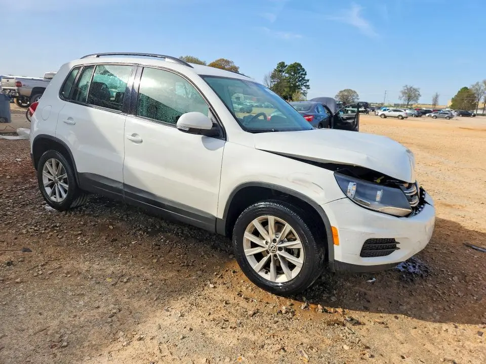 2017 VOLKSWAGEN TIGUAN S  