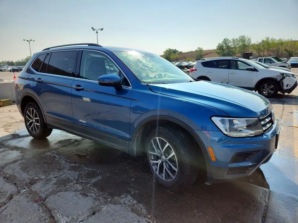 2019 VOLKSWAGEN TIGUAN SE  