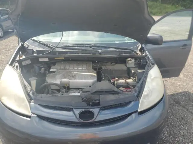 2010 TOYOTA SIENNA CE  
