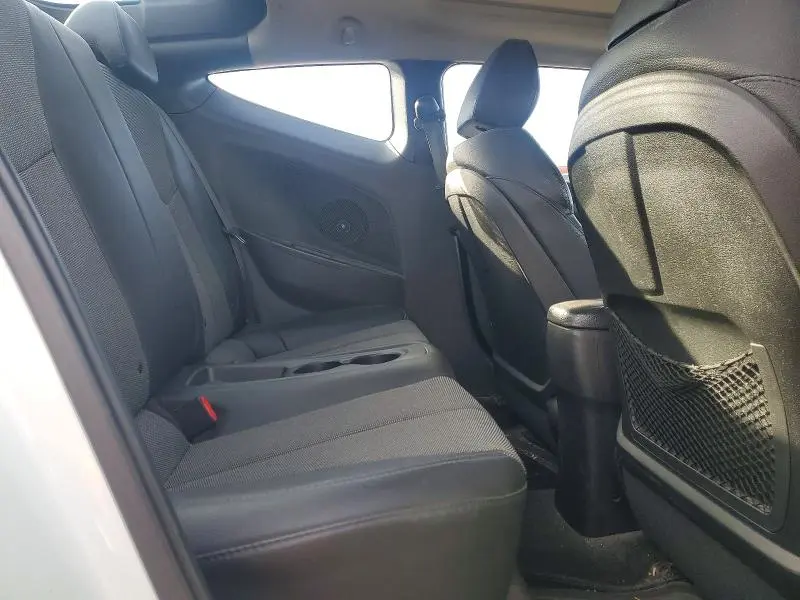 2013 HYUNDAI VELOSTER BASE  