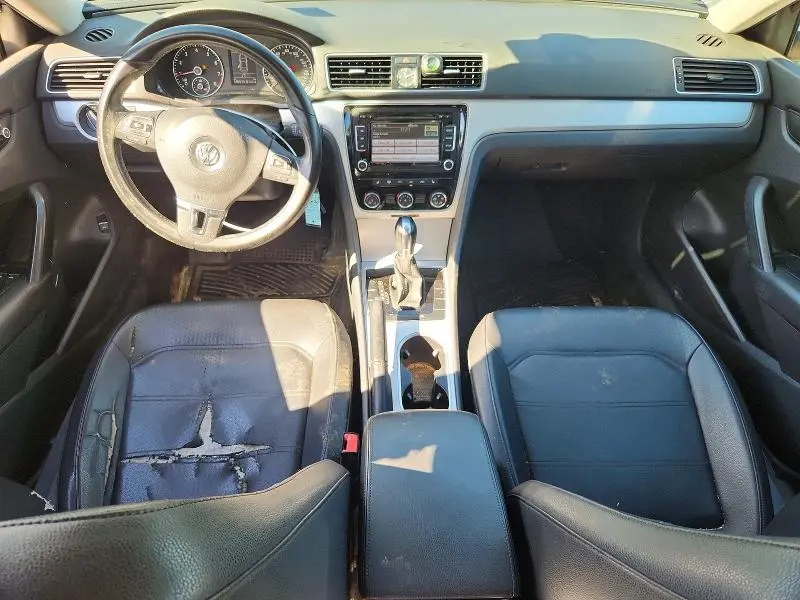 2013 VOLKSWAGEN PASSAT SE  