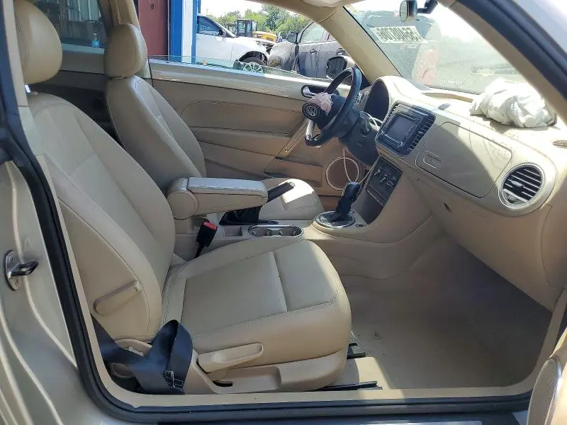 2013 VOLKSWAGEN BEETLE   