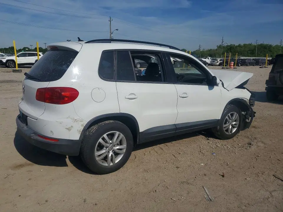 2016 VOLKSWAGEN TIGUAN S  