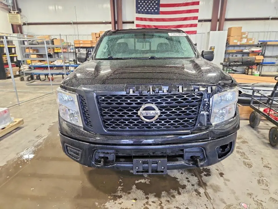2018 NISSAN TITAN S  