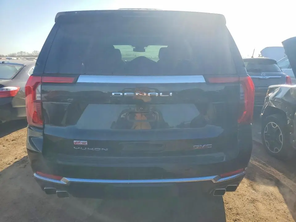 2025 GMC YUKON DENALI  