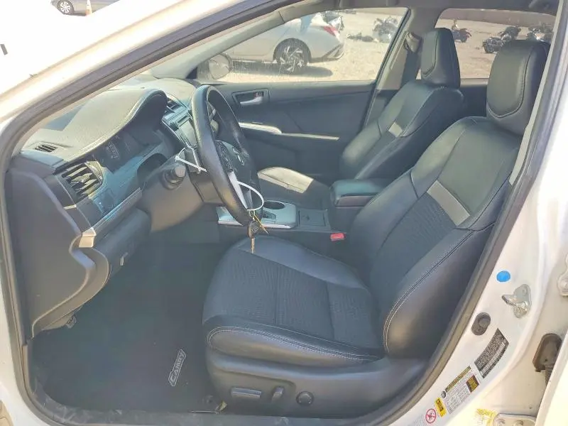 2013 TOYOTA CAMRY SE  