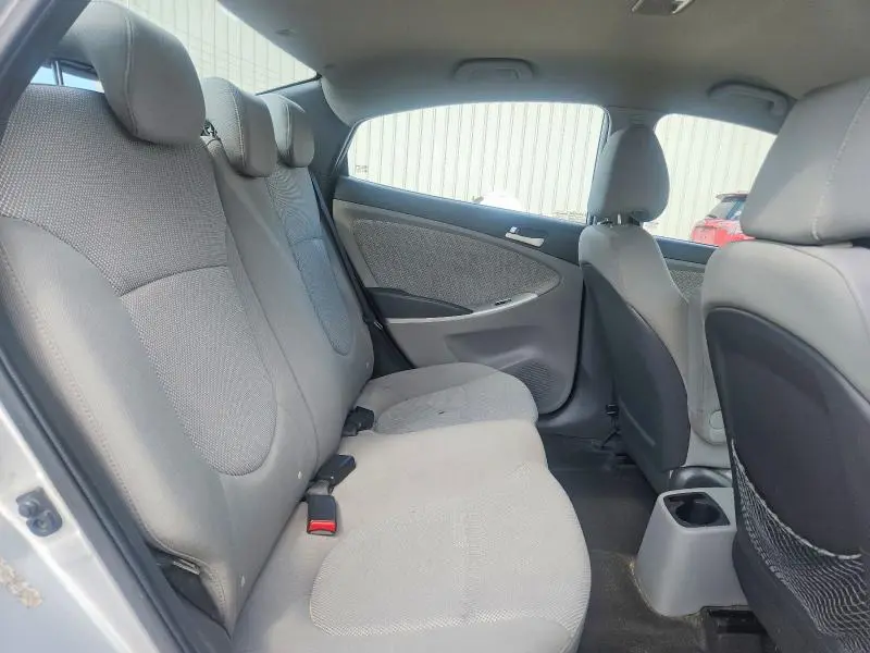 2013 HYUNDAI ACCENT GLS  