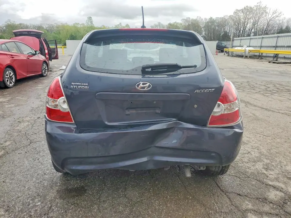 2011 HYUNDAI ACCENT SE  