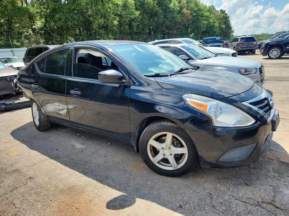 2018 NISSAN VERSA S  