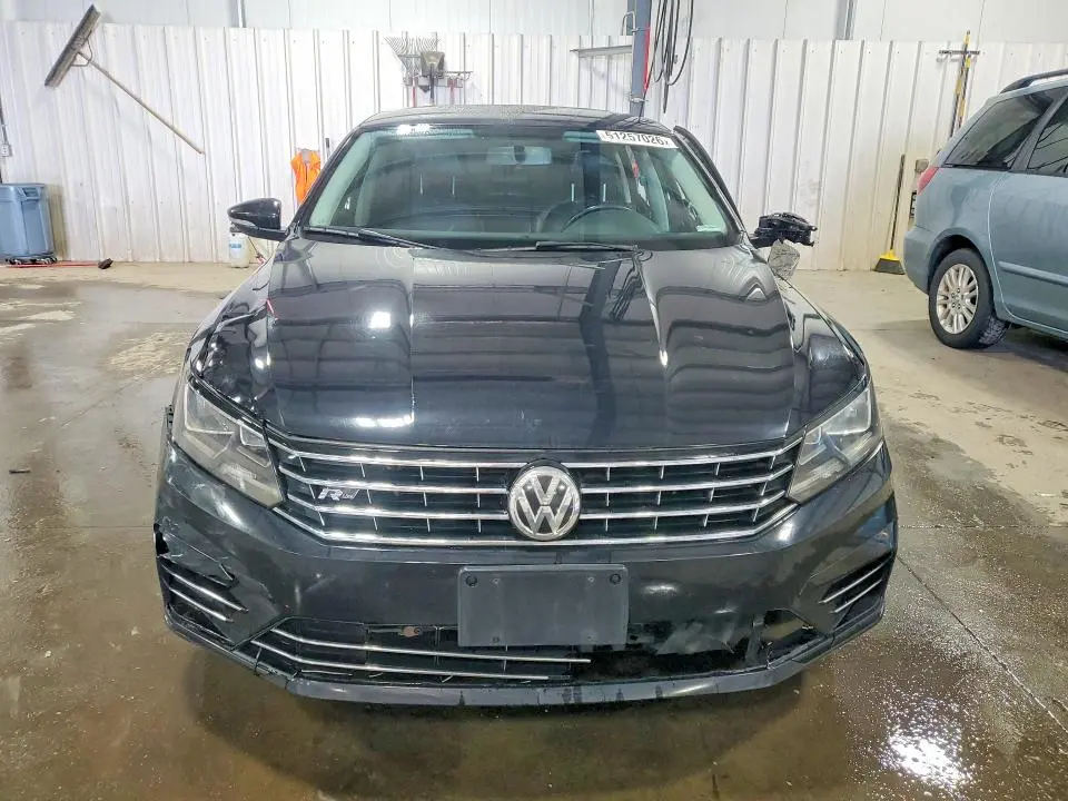 2017 VOLKSWAGEN PASSAT R-LINE  