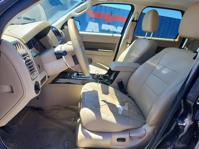 2011 FORD ESCAPE LIMITED  