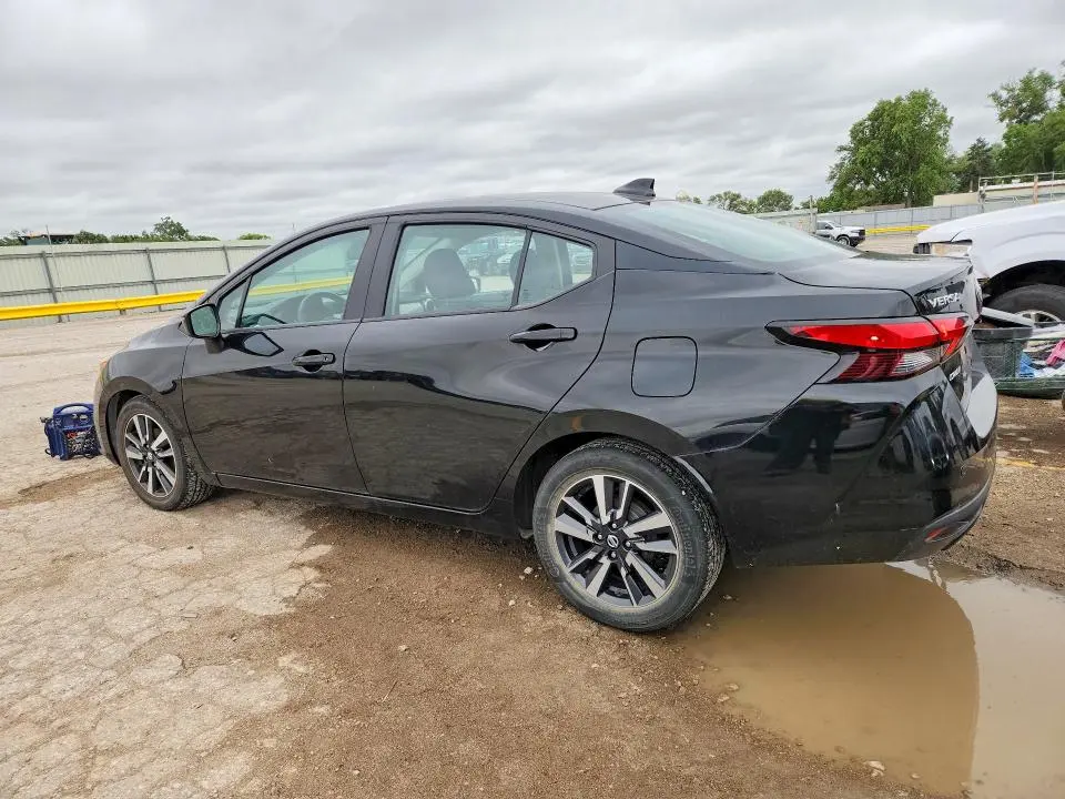 2021 NISSAN VERSA SV  