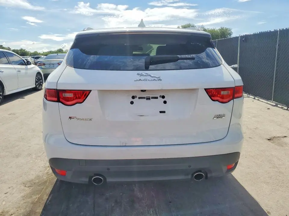 2017 JAGU F-PACE PRE   