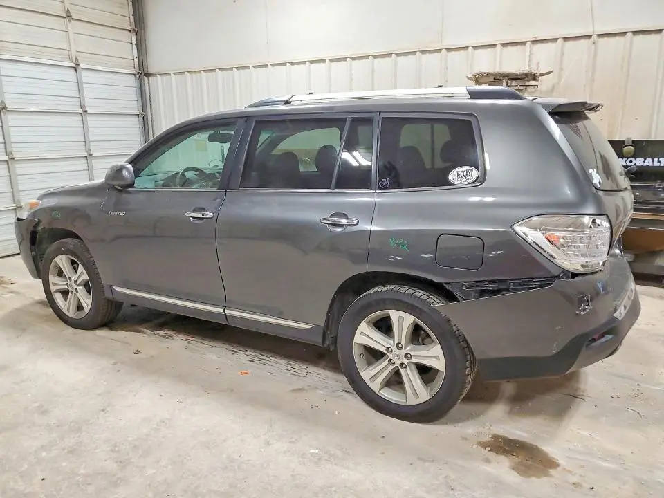 2013 TOYOTA HIGHLANDER LIMITED  
