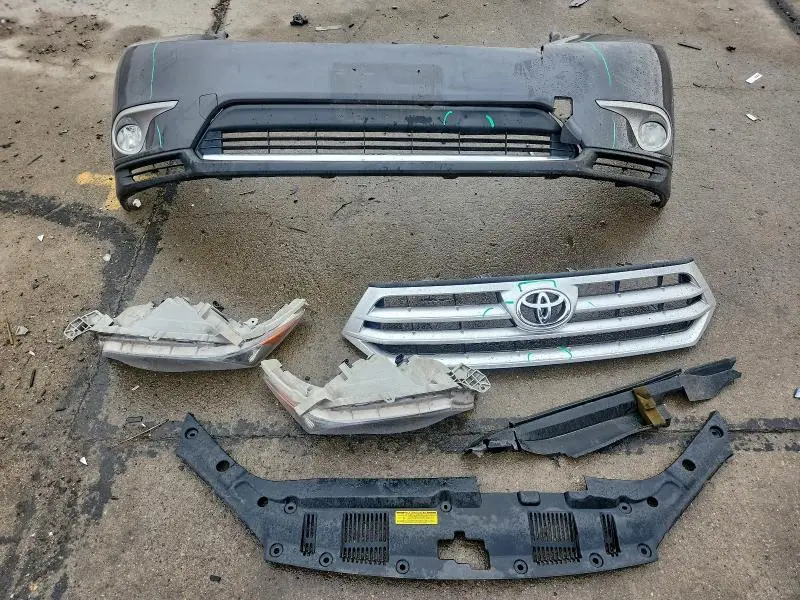 2011 TOYOTA HIGHLANDER BASE  