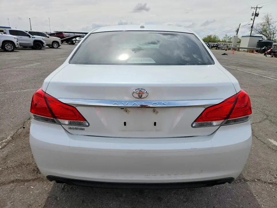 2012 TOYOTA AVALON LIMITED  