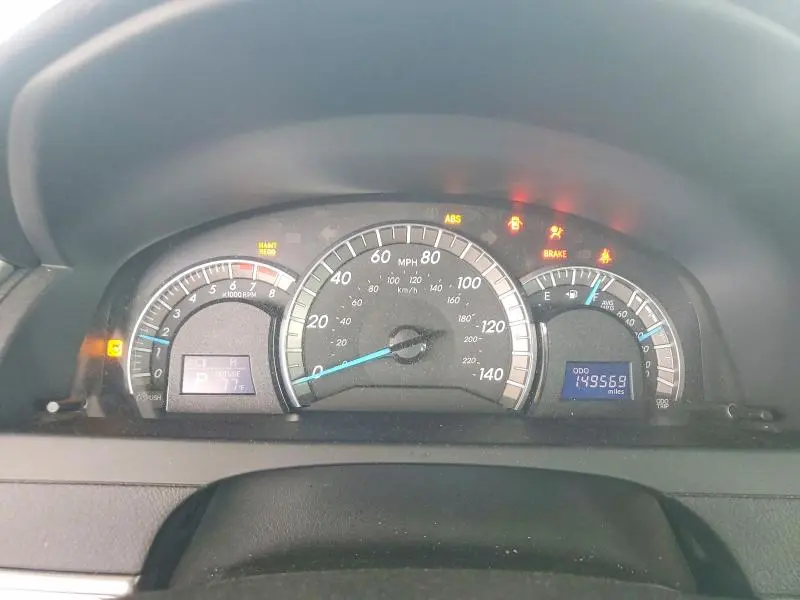 2014 TOYOTA CAMRY SE  