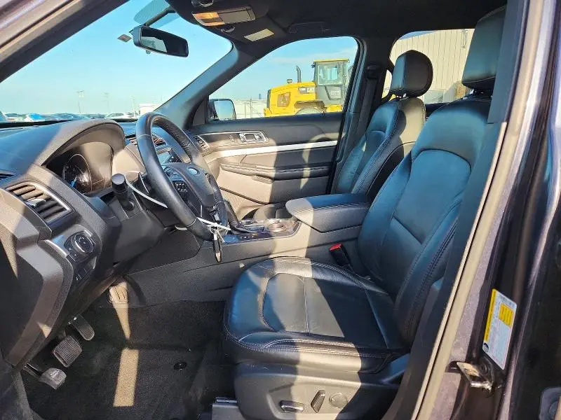 2017 FORD EXPLORER XLT  