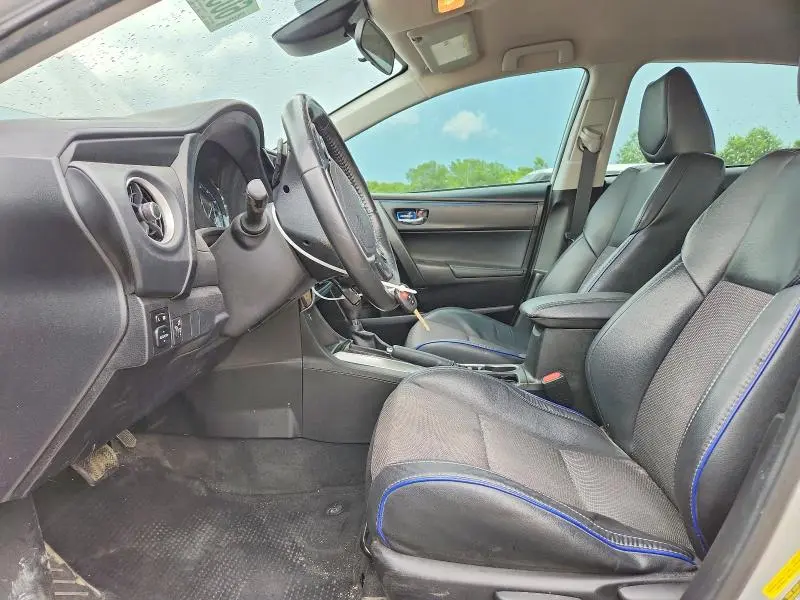 2017 TOYOTA COROLLA SE  