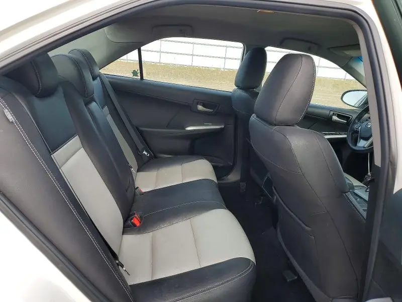 2013 TOYOTA CAMRY SE  