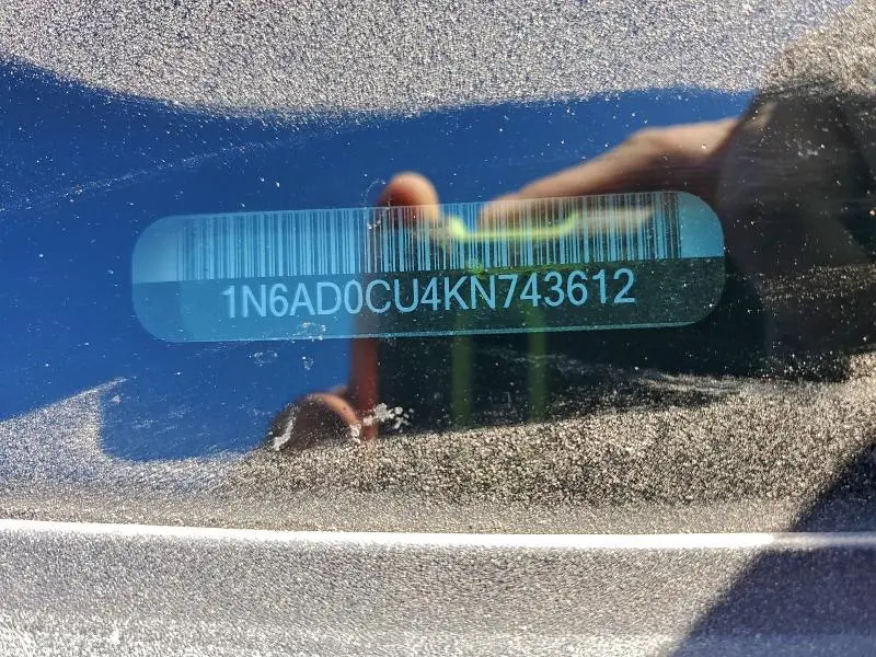 2019 NISSAN FRONTIER SV  