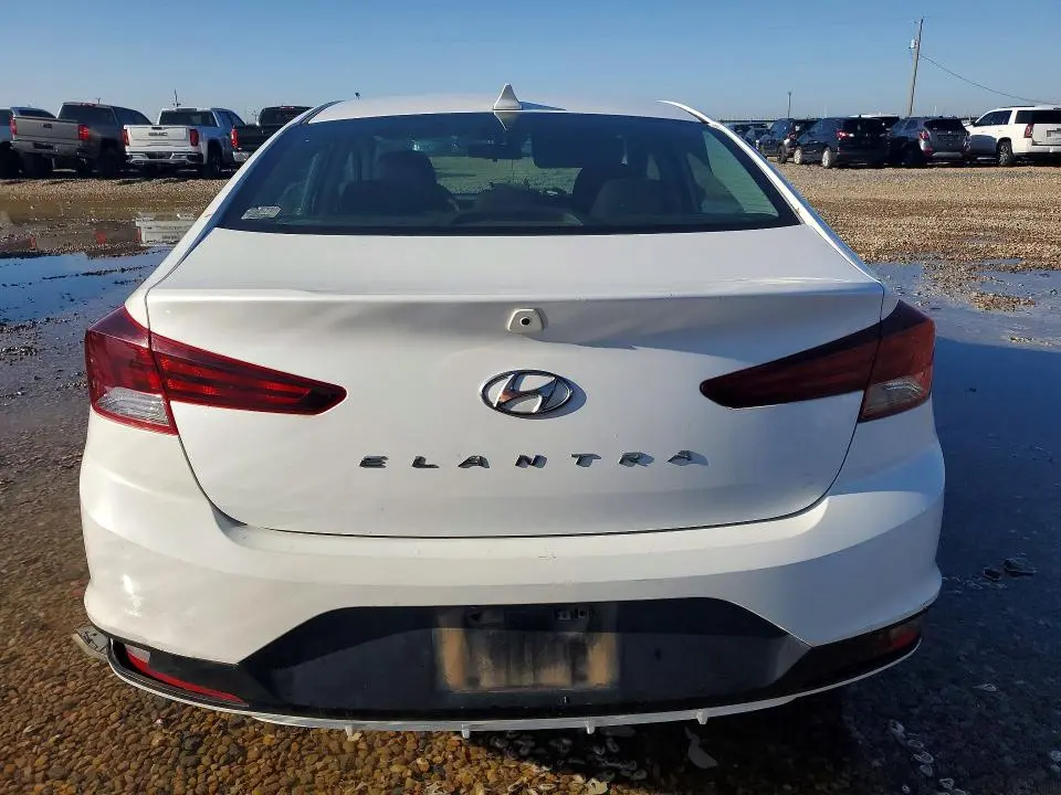 2020 HYUNDAI ELANTRA SEL  