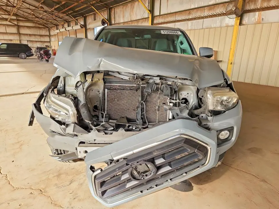2021 TOYOTA TACOMA SR5 V6  