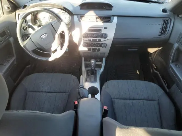 2010 FORD FOCUS SE  